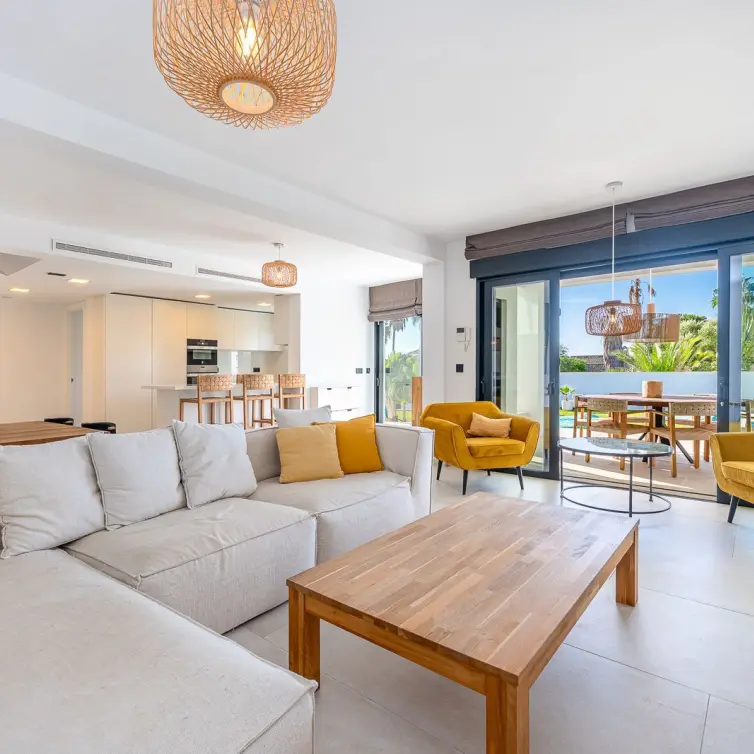 Venta de villa independiente en Calahonda