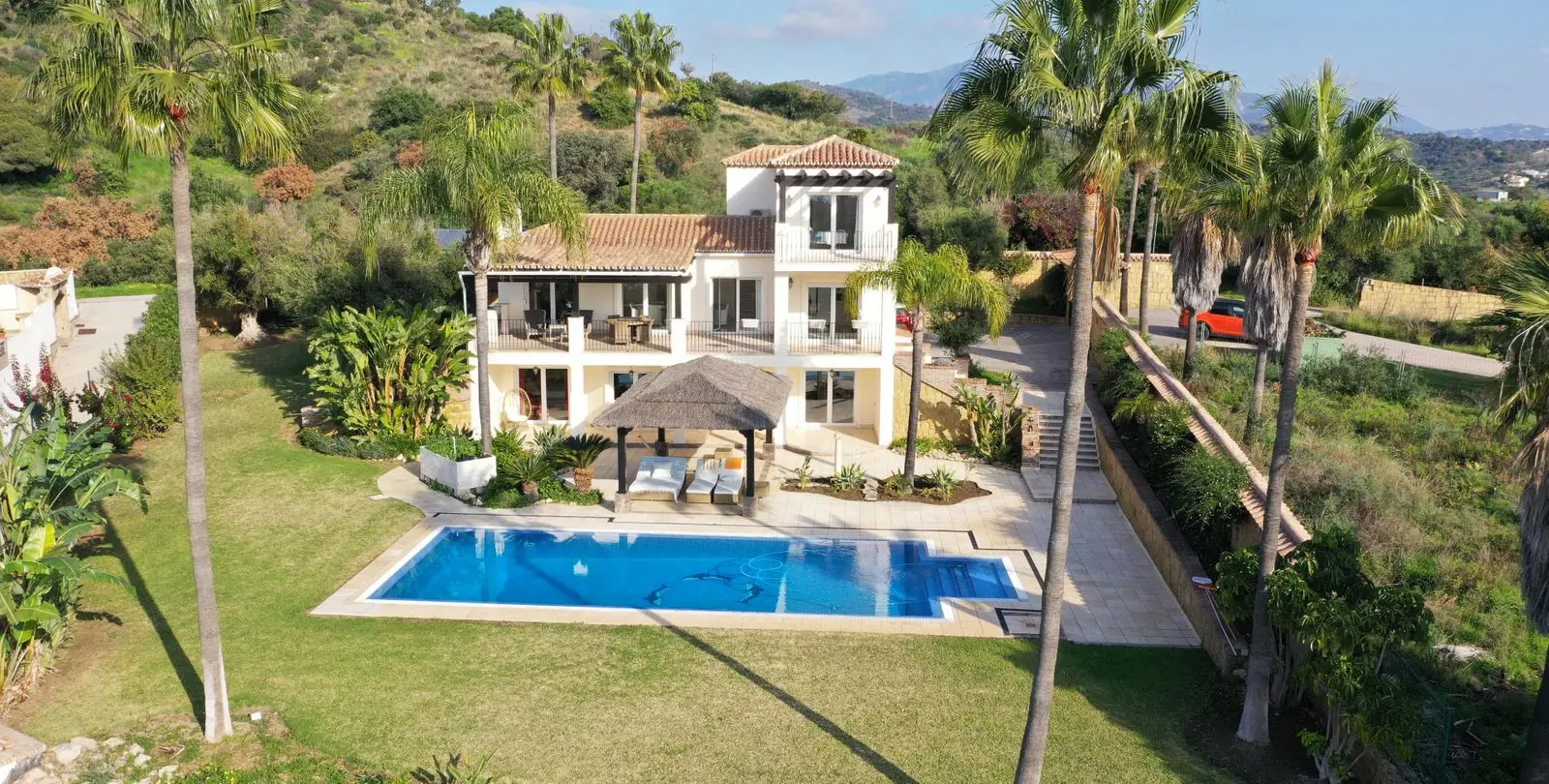 Venta de villa independiente en Estepona 1