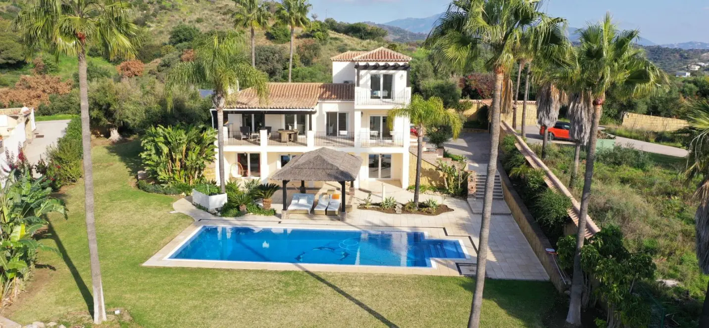 Venta de villa independiente en Estepona 0