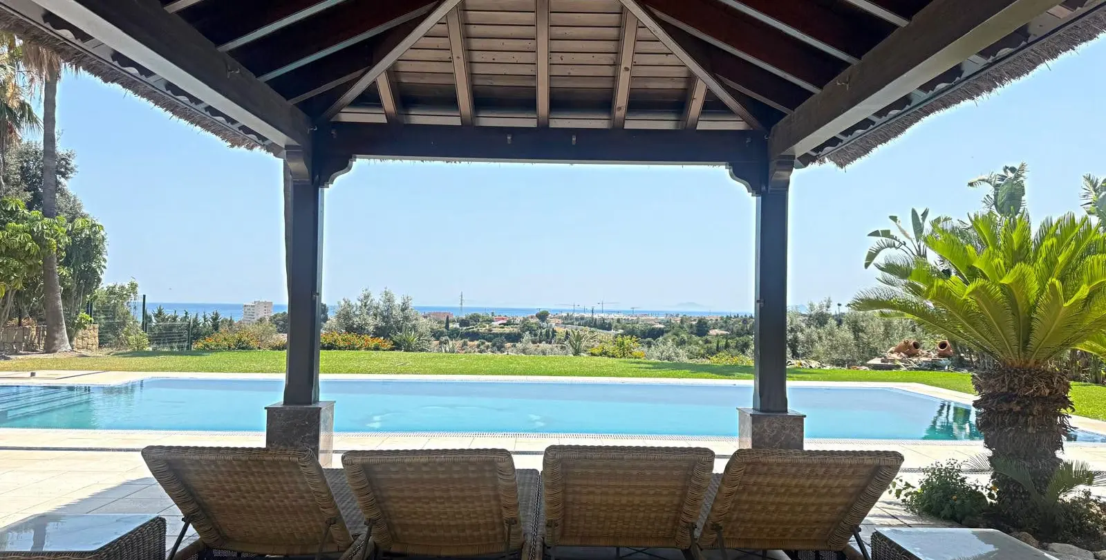 Venta de villa independiente en Estepona 6