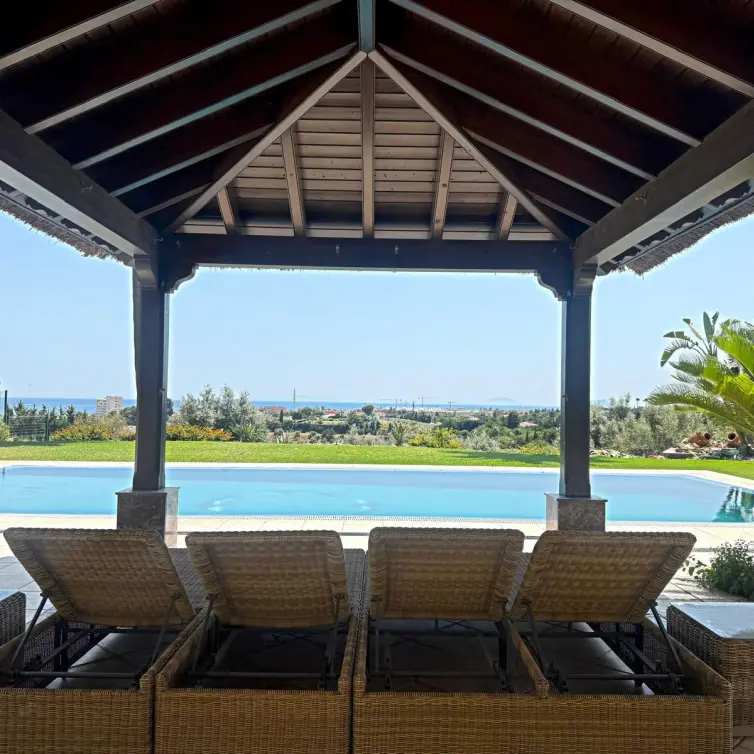 Venta de villa independiente en Estepona