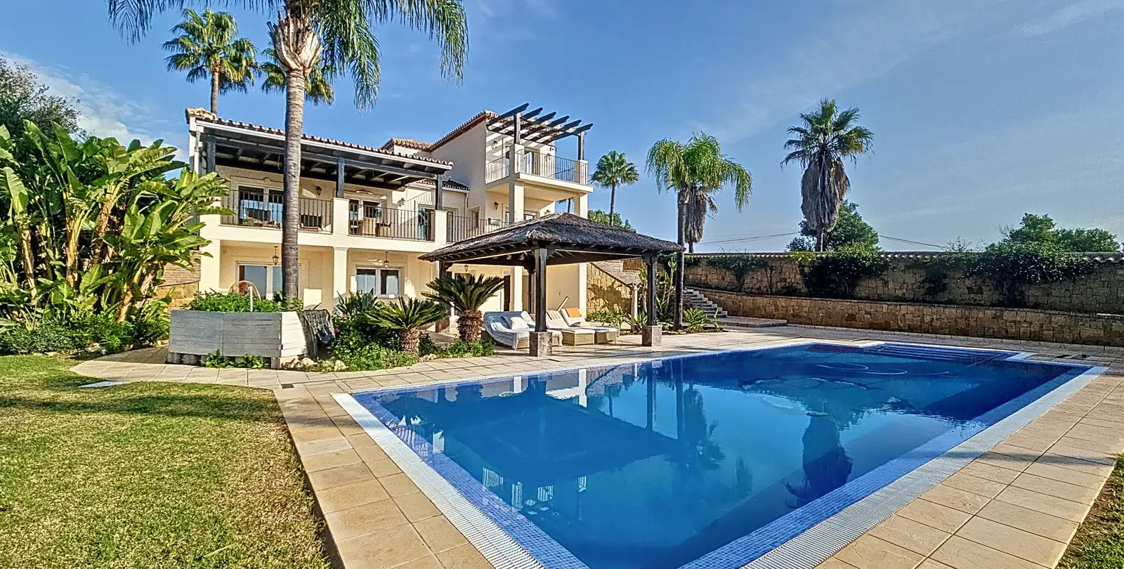 Venta de villa independiente en Estepona 7