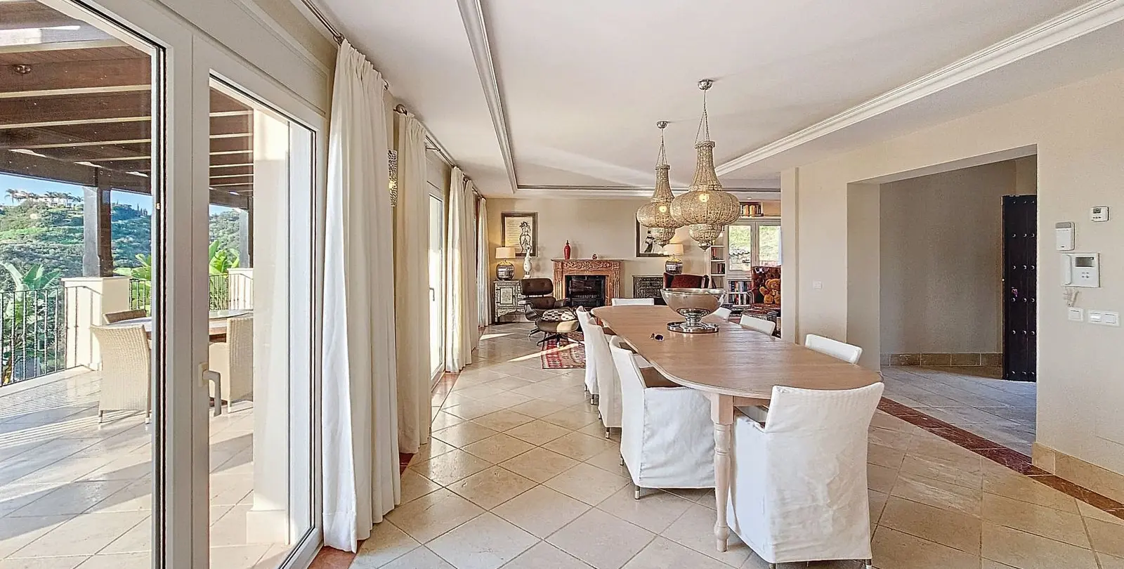 Venta de villa independiente en Estepona 13