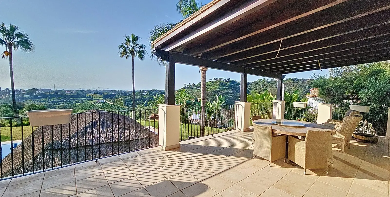 Venta de villa independiente en Estepona 14