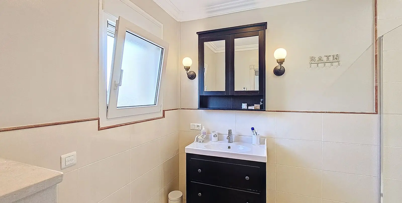 Venta de villa independiente en Estepona 25