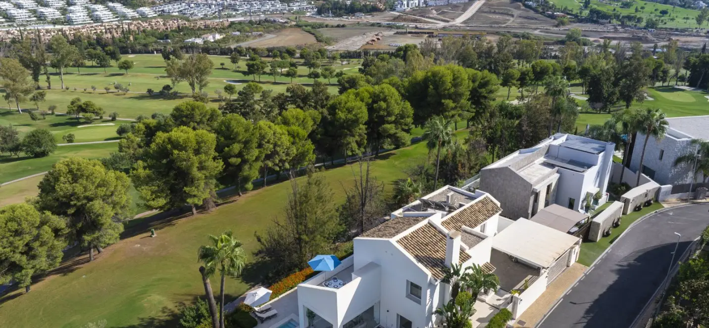 Venta de villa independiente en Benahavís 2