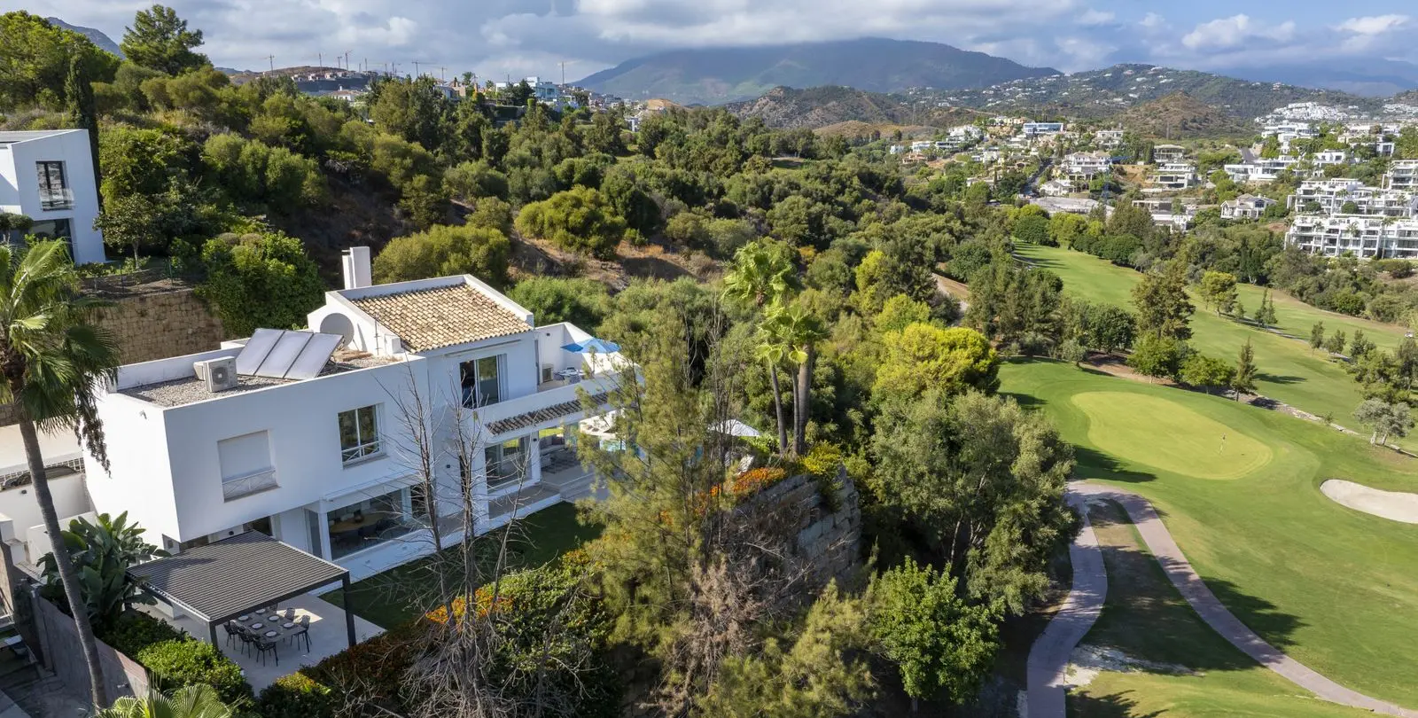 Venta de villa independiente en Benahavís 24