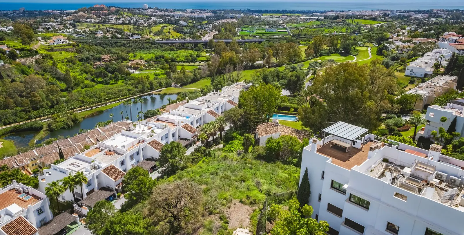 Venta de parcela residencial en Benahavís 10