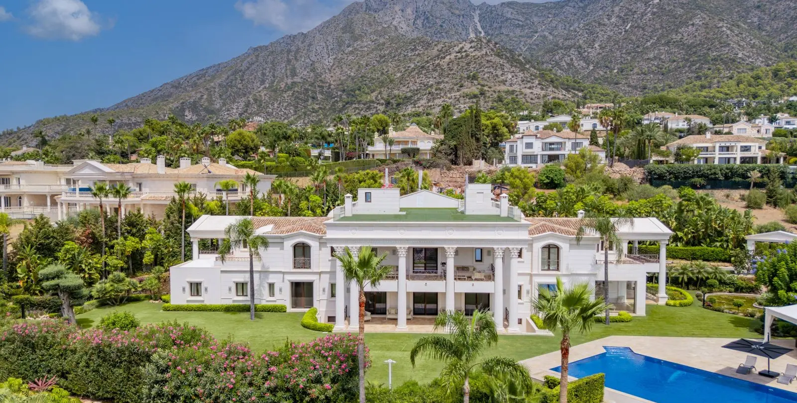 Venta de villa independiente en Sierra Blanca 1