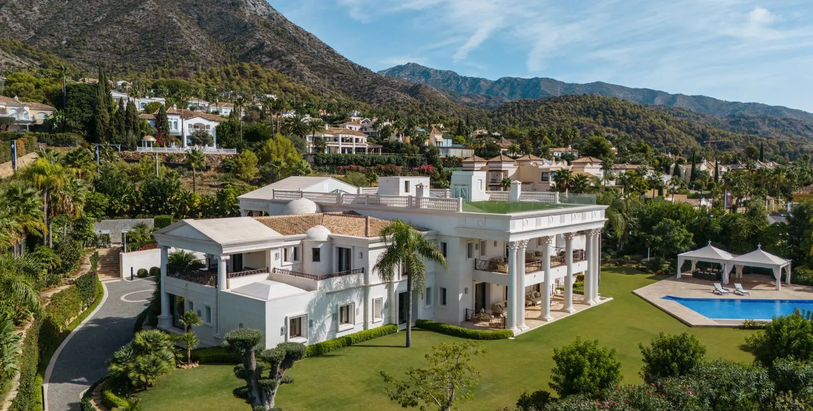 Venta de villa independiente en Sierra Blanca 3