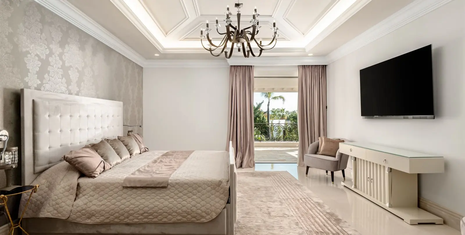 Venta de villa independiente en Sierra Blanca 18