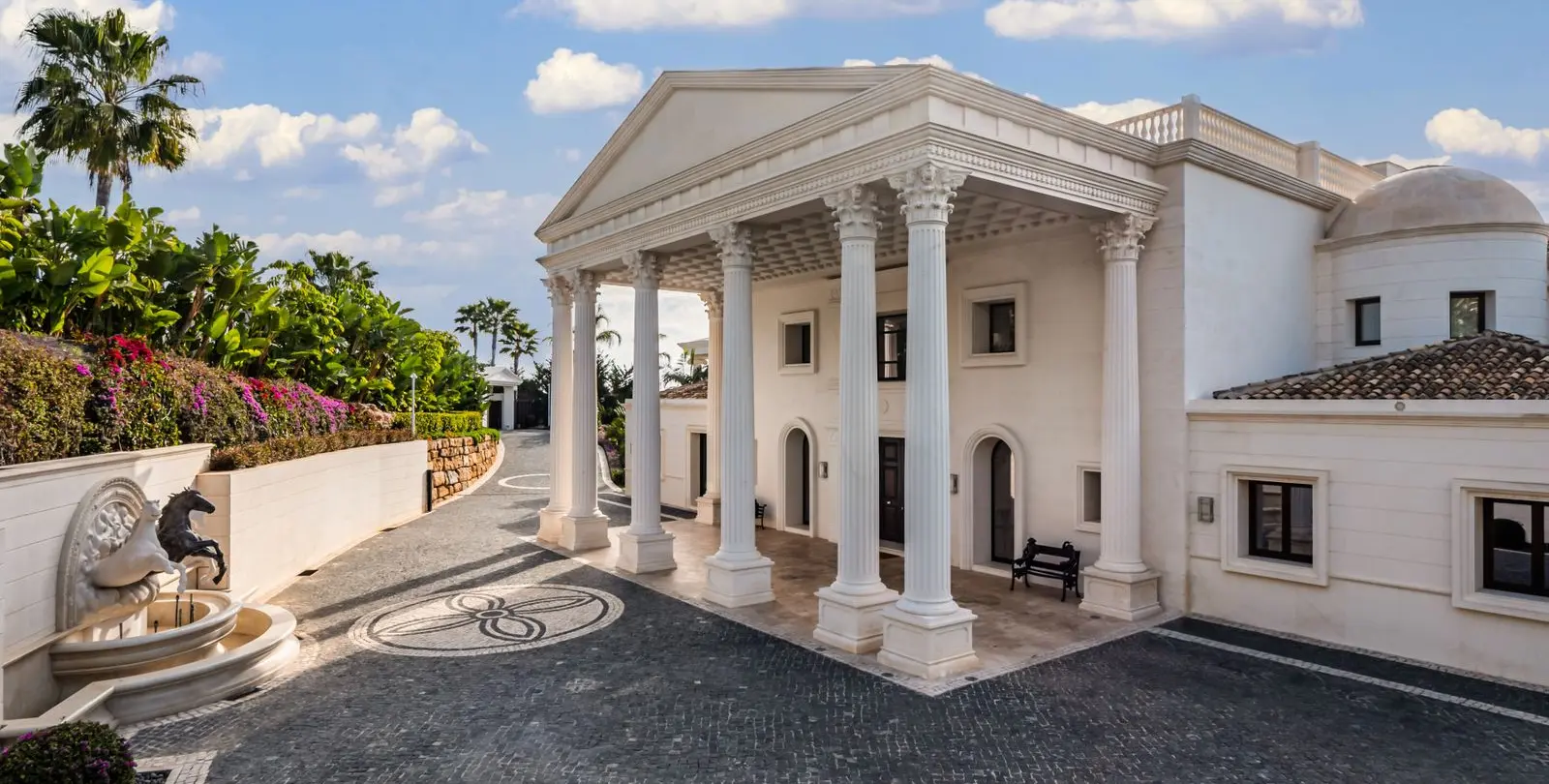 Venta de villa independiente en Sierra Blanca 51