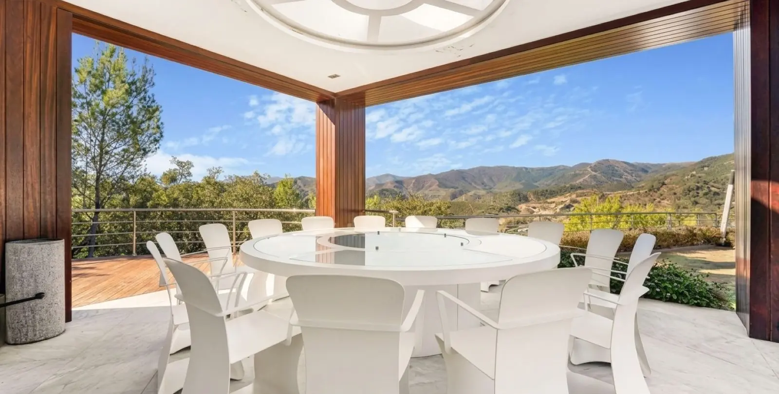 Venta de villa independiente en La Zagaleta 22