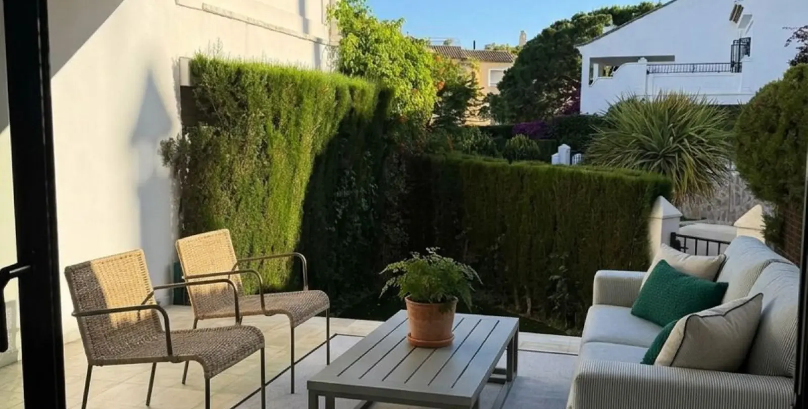 Short-term rent of townhouse in Nagüeles 14