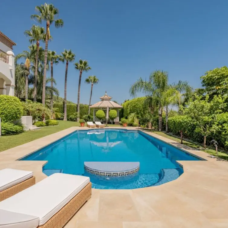 Venta de villa independiente en Sierra Blanca