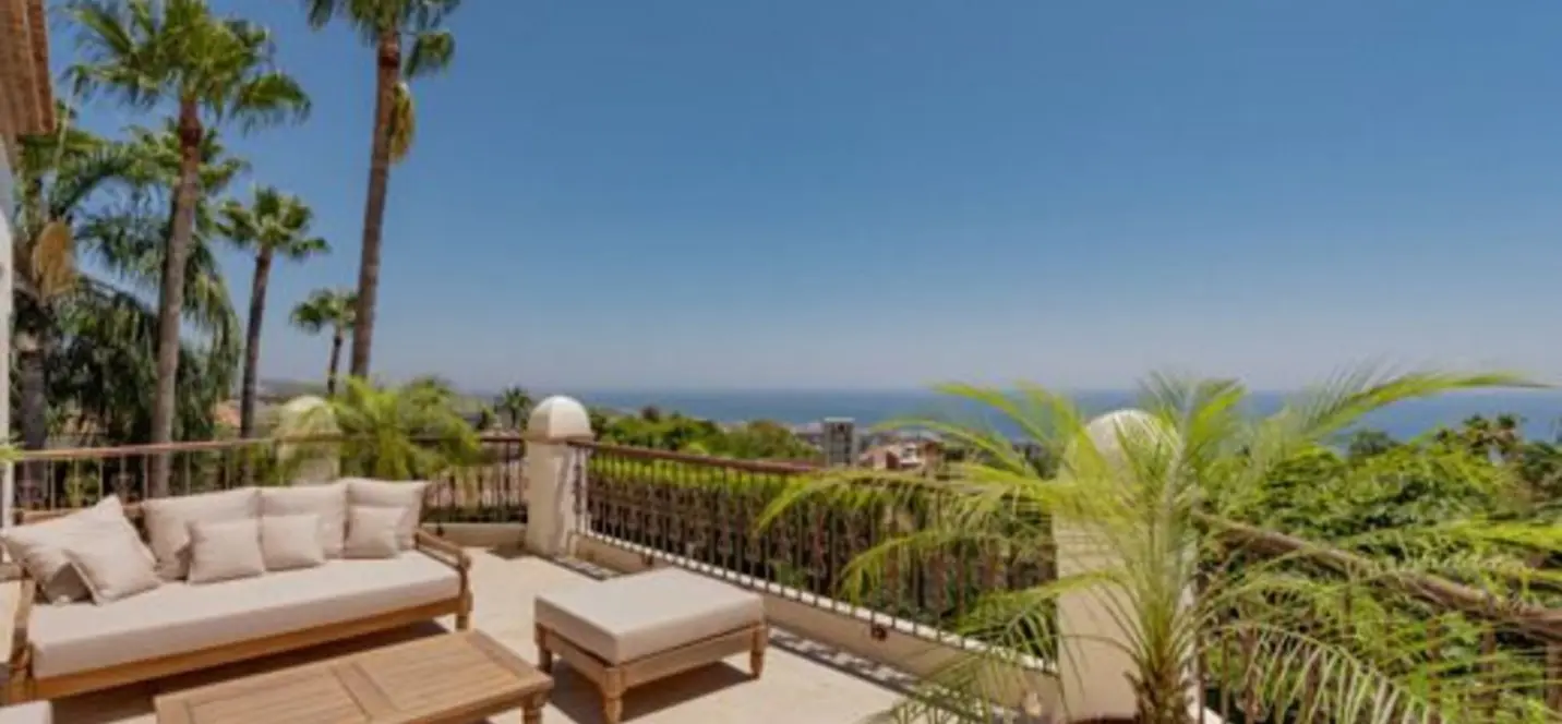 Venta de villa independiente en Sierra Blanca 3
