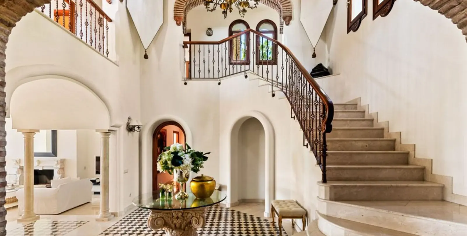 Venta de villa independiente en Sierra Blanca 9