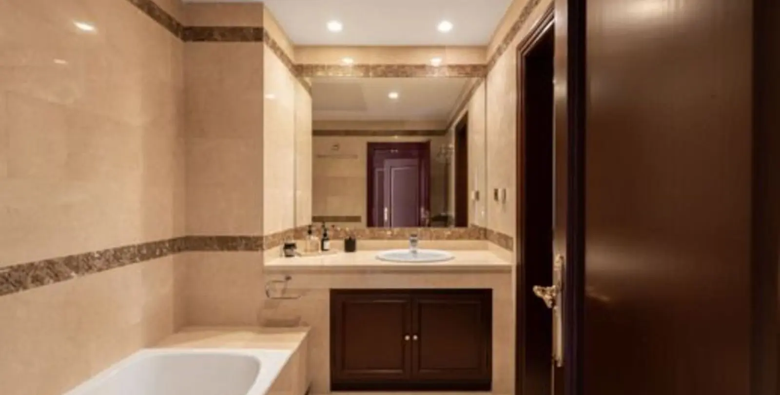 Venta de villa independiente en Sierra Blanca 13