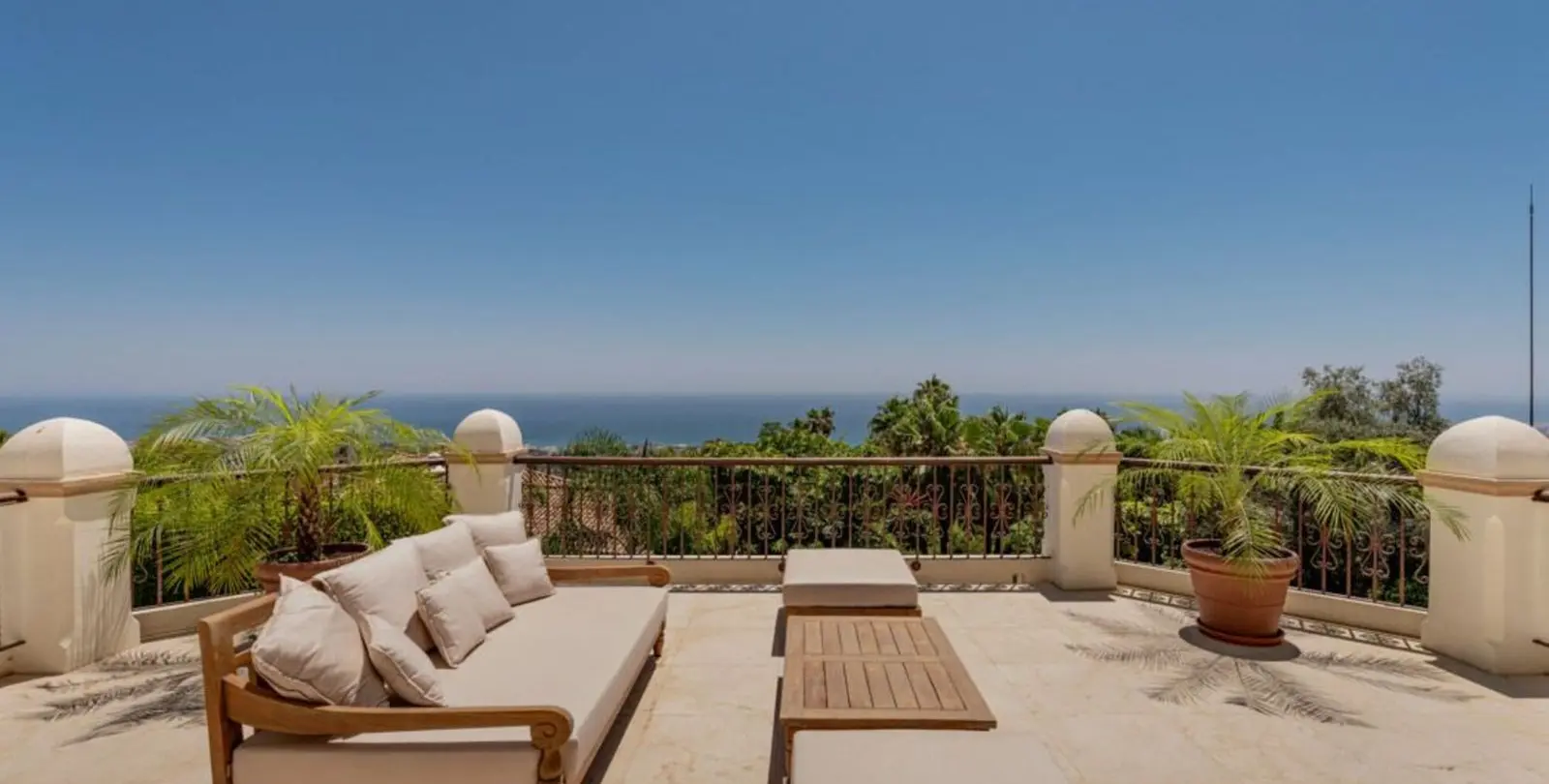 Venta de villa independiente en Sierra Blanca 23