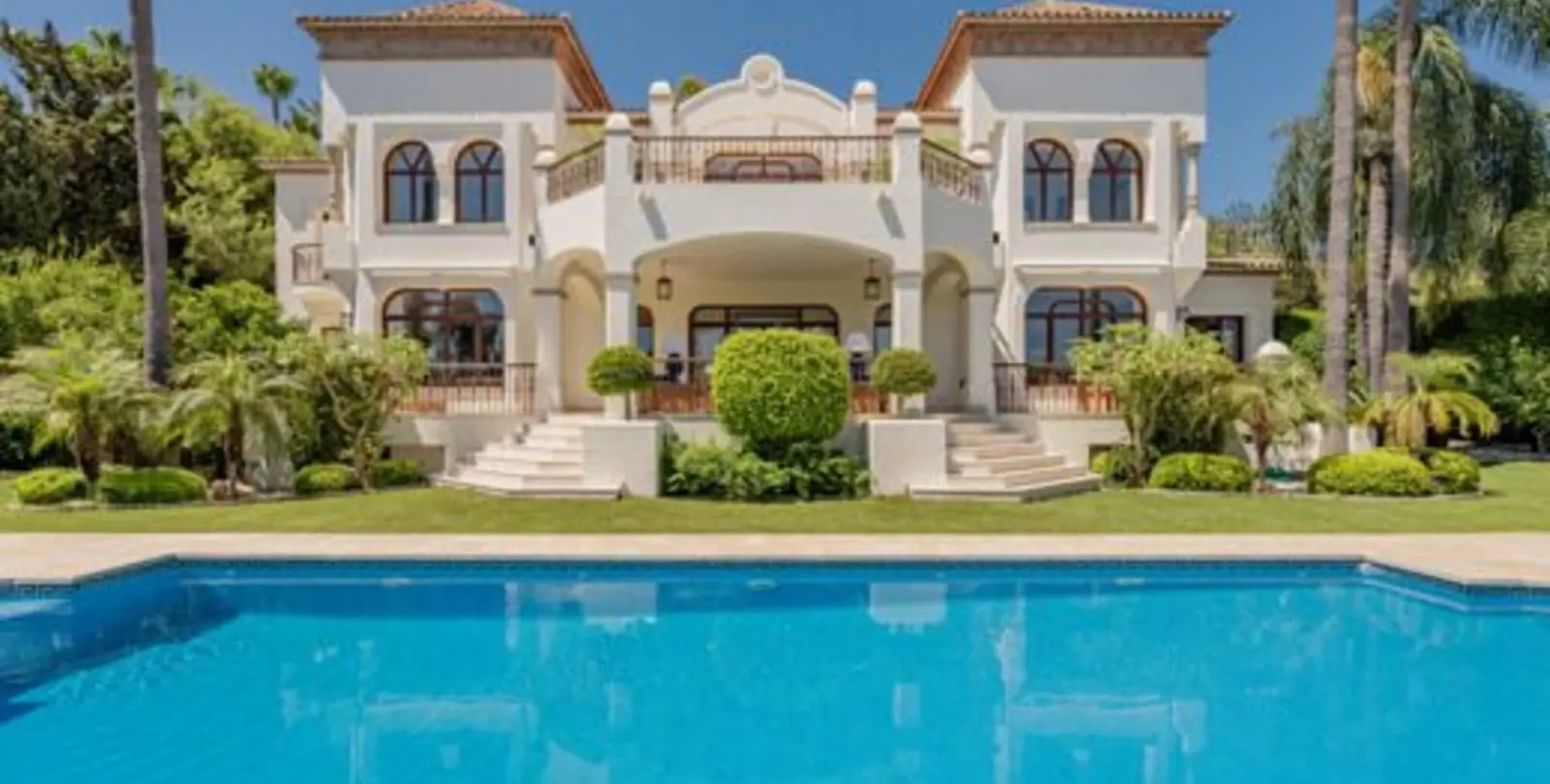 Venta de villa independiente en Sierra Blanca 27