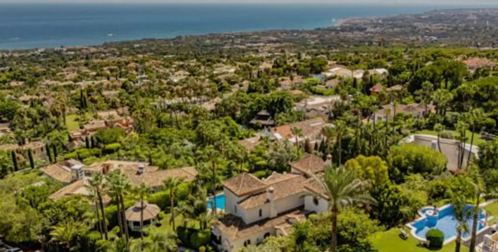 Venta de villa independiente en Sierra Blanca 28