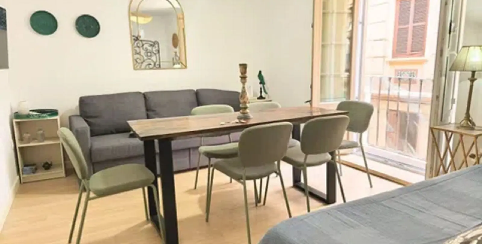 Продажа апартаментов на среднем этаже в Málaga Centro 1