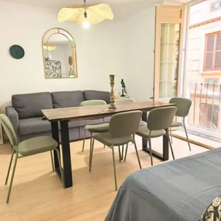 Продажа апартаментов на среднем этаже в Málaga Centro