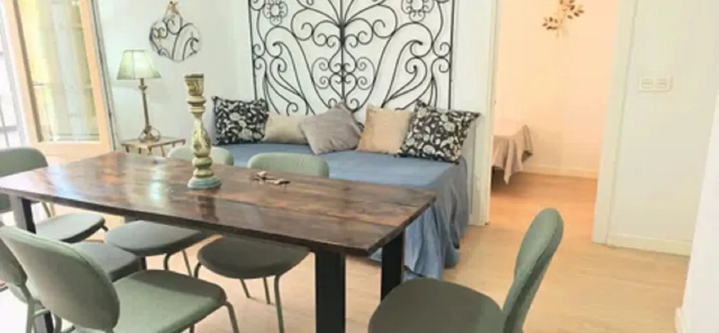 Продажа апартаментов на среднем этаже в Málaga Centro 1
