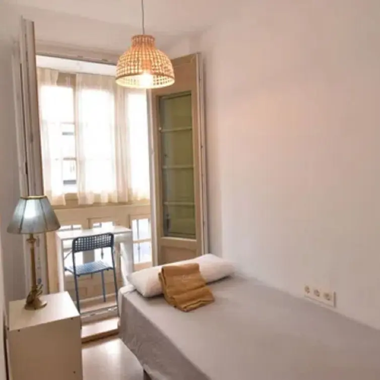 Продажа апартаментов на среднем этаже в Málaga Centro