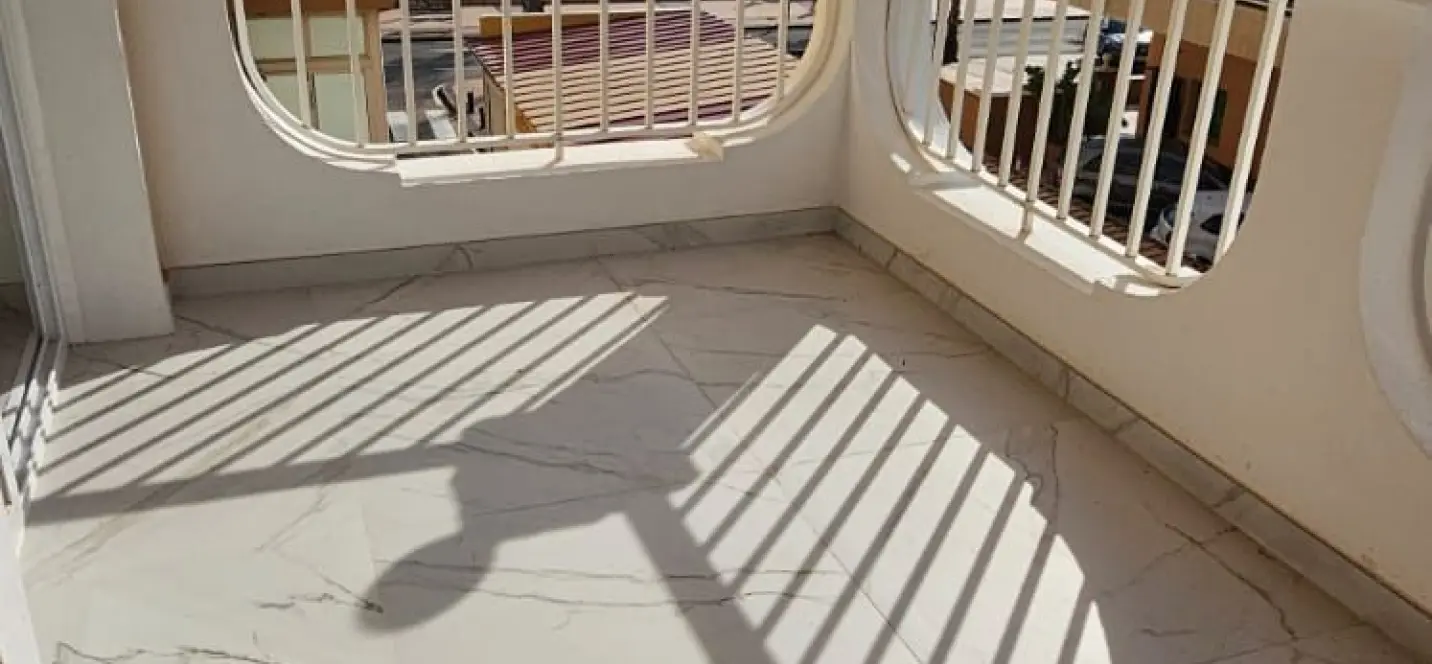 Продажа апартаментов на среднем этаже в Fuengirola 0