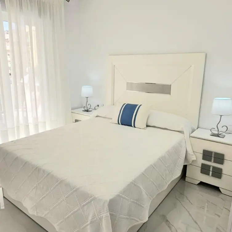 Продажа апартаментов на среднем этаже в Fuengirola