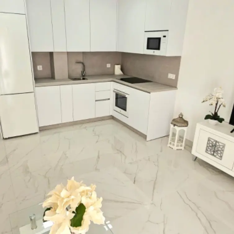 Продажа апартаментов на среднем этаже в Fuengirola