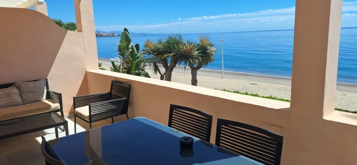 Продажа апартаментов на среднем этаже в Estepona 3
