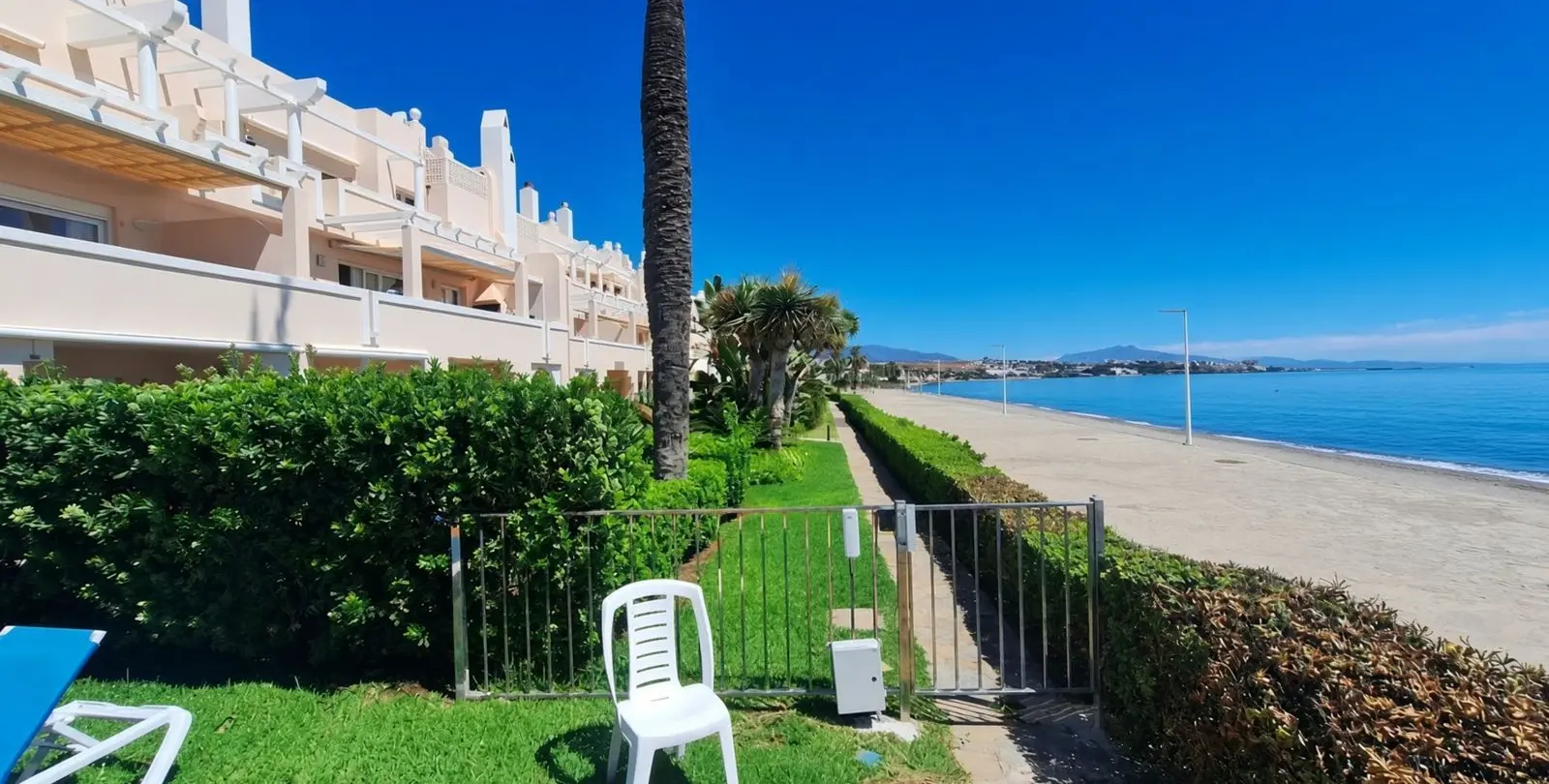 Продажа апартаментов на среднем этаже в Estepona 15