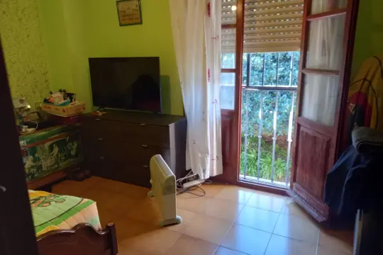 Image 4 thumb