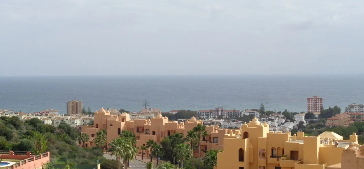 Sale of penthouse in La Duquesa 1