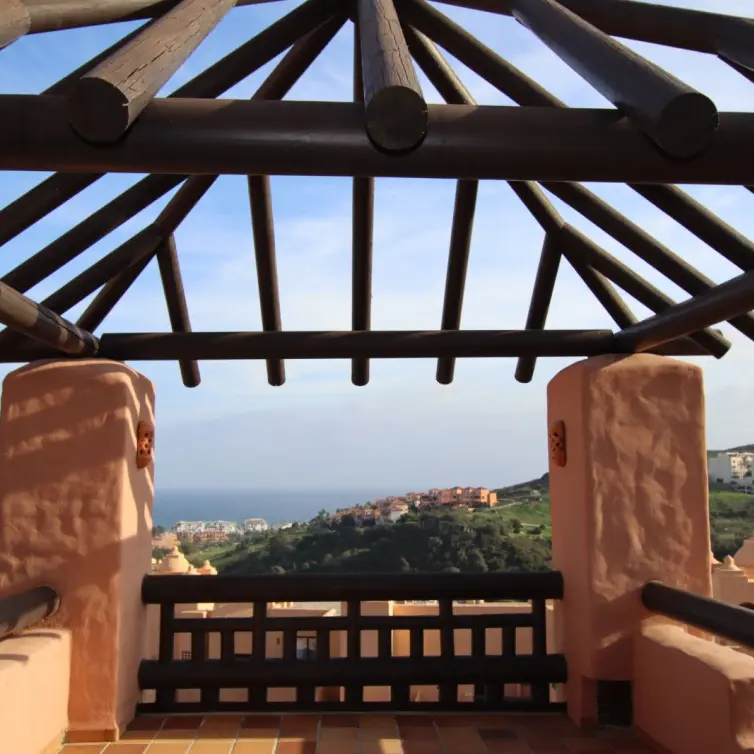 Sale of penthouse in La Duquesa