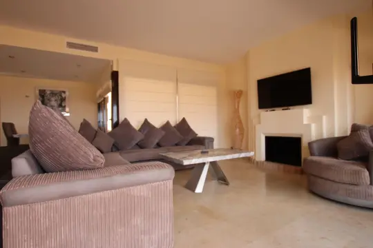 Image 8 thumb