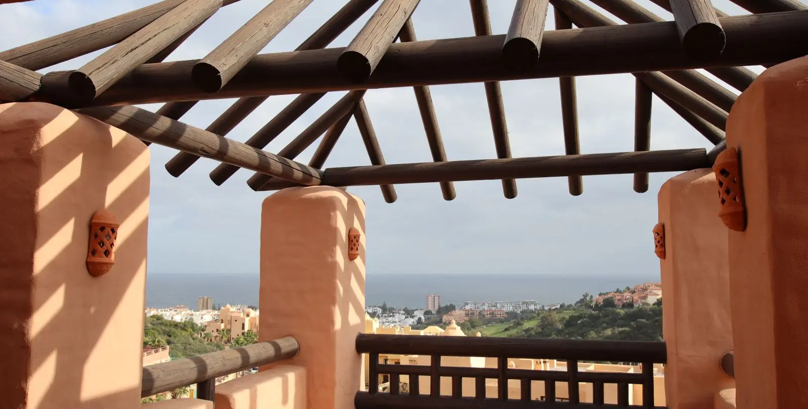 Sale of penthouse in La Duquesa 15