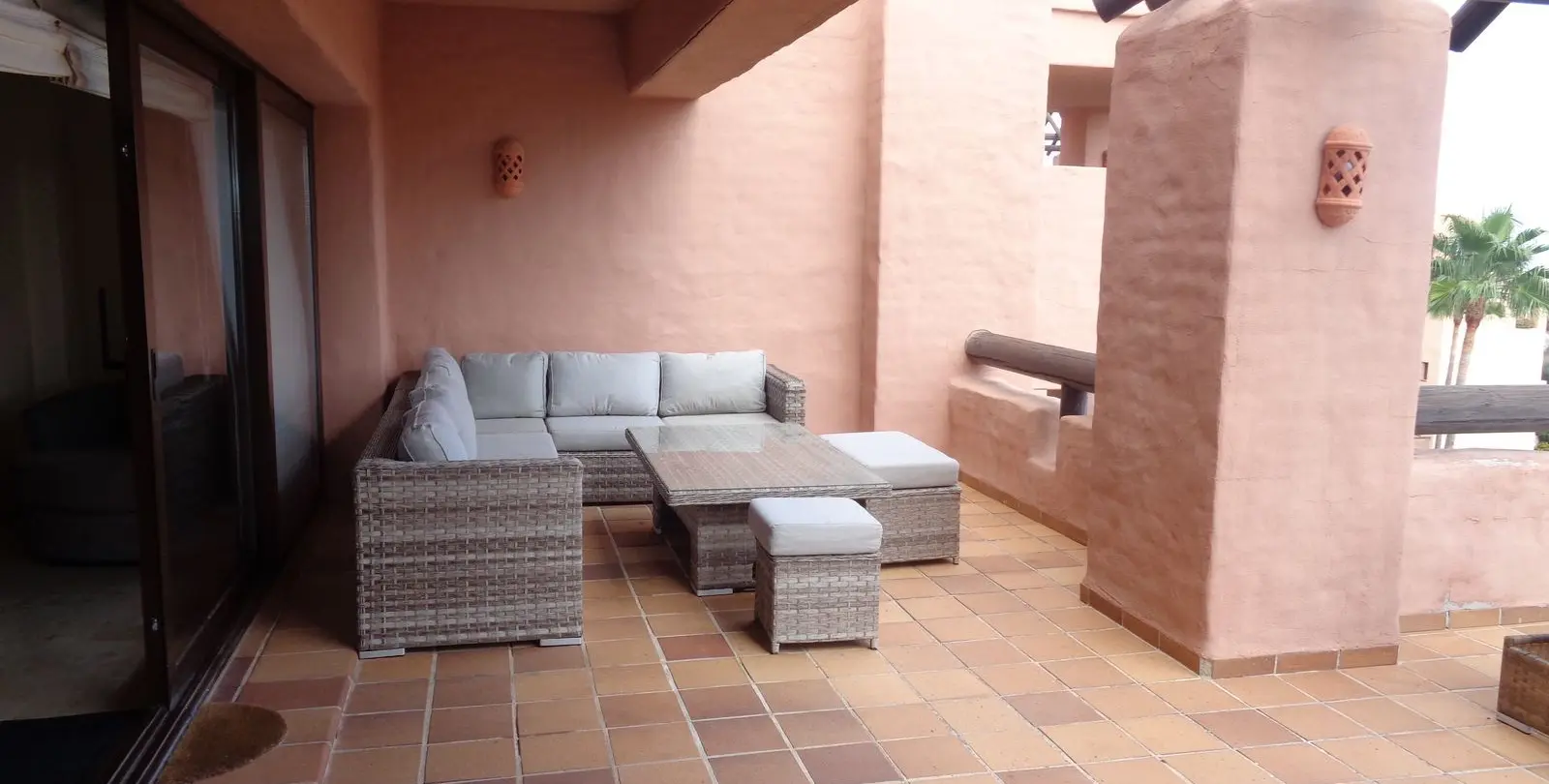 Sale of penthouse in La Duquesa 27