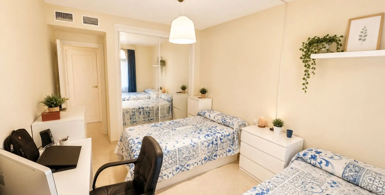Продажа апартаментов на среднем этаже в Estepona 10