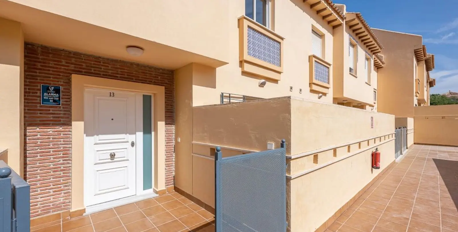 Sale of semi-detached house in Calahonda 1
