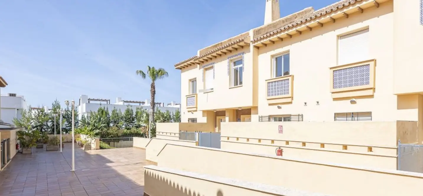 Sale of semi-detached house in Calahonda 2