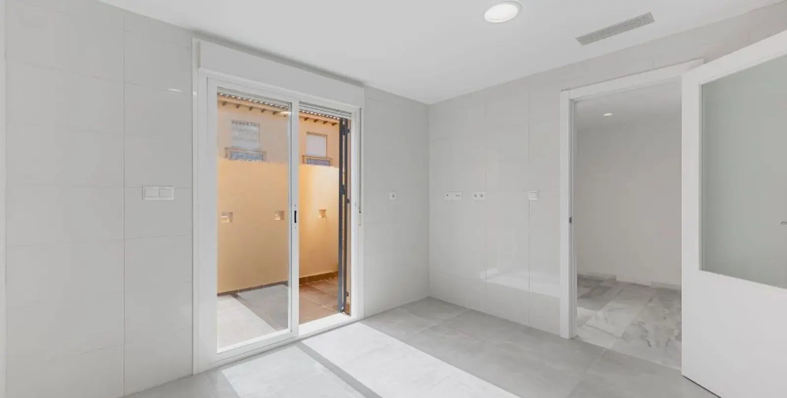 Sale of semi-detached house in Calahonda 6