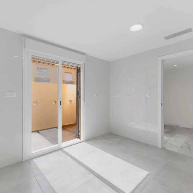 Sale of semi-detached house in Calahonda