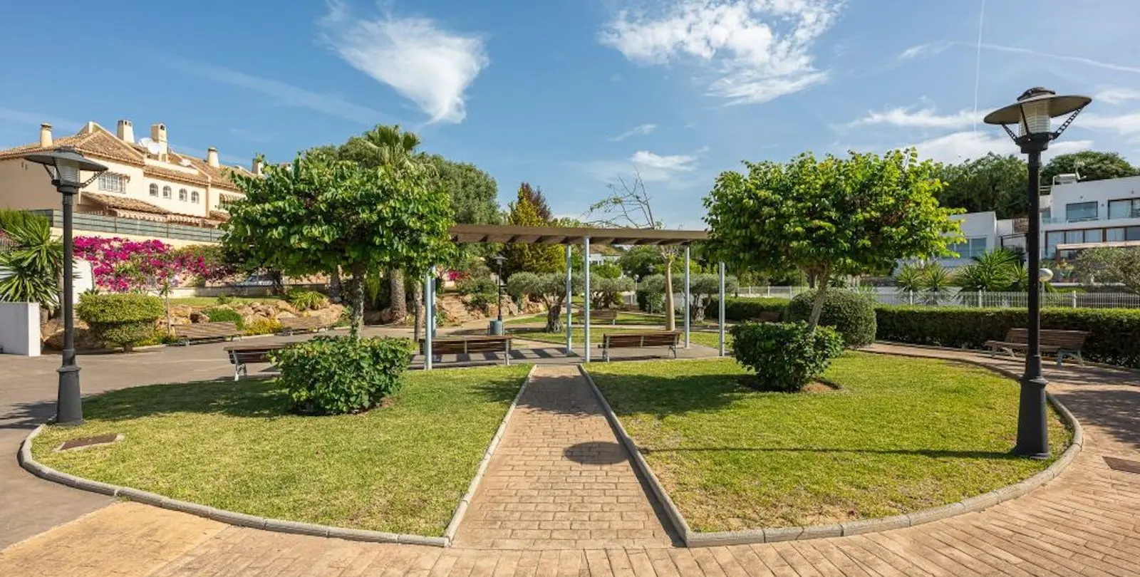 Sale of semi-detached house in Calahonda 7