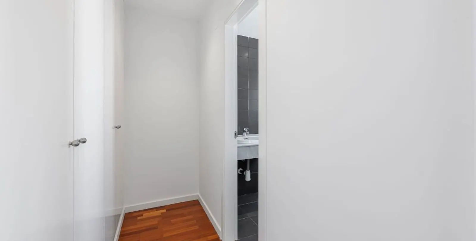 Sale of semi-detached house in Calahonda 13