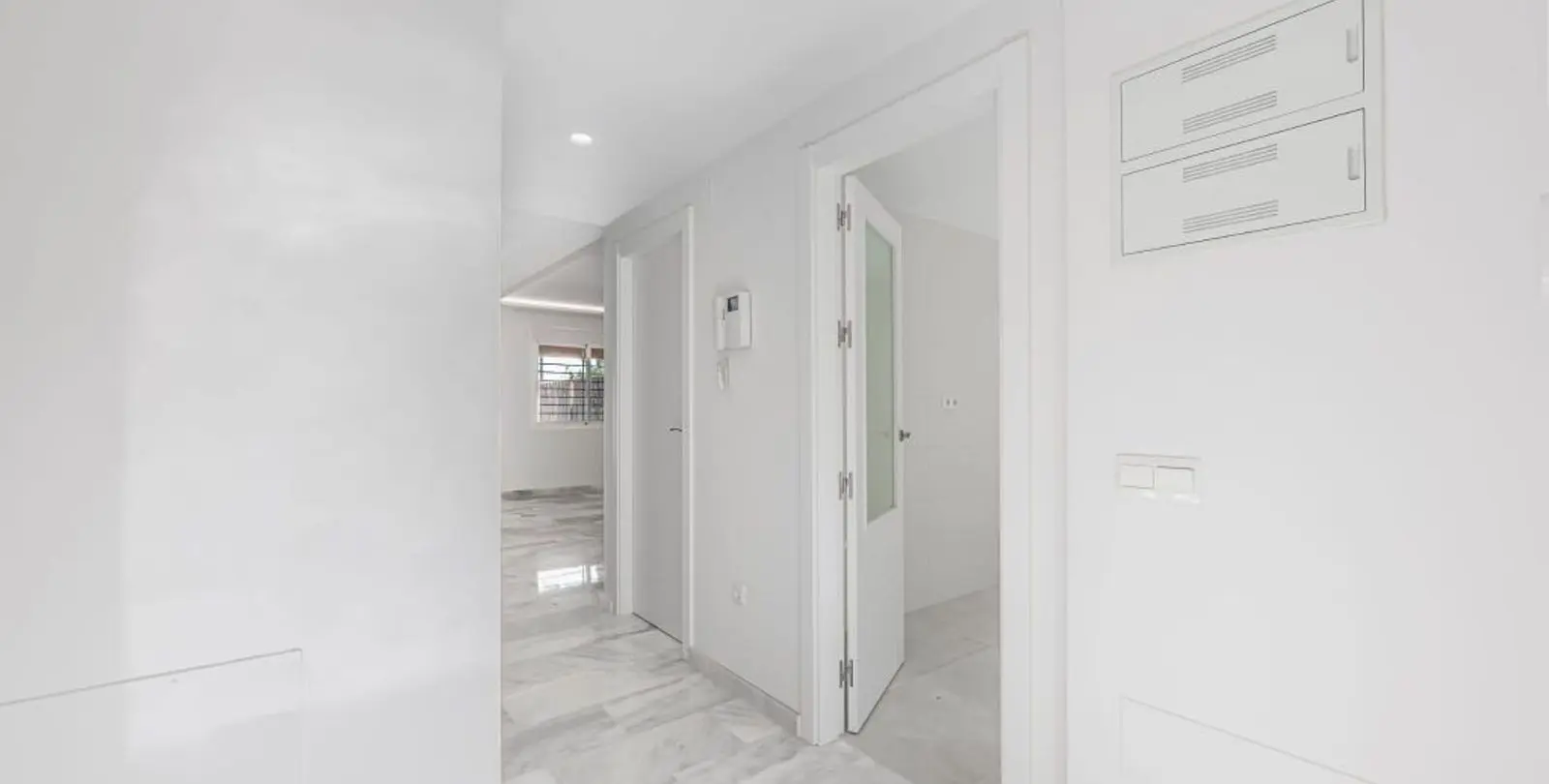 Sale of semi-detached house in Calahonda 15