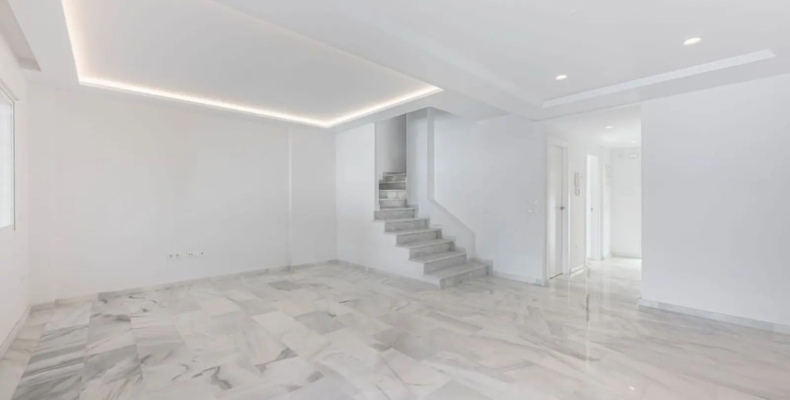 Sale of semi-detached house in Calahonda 18