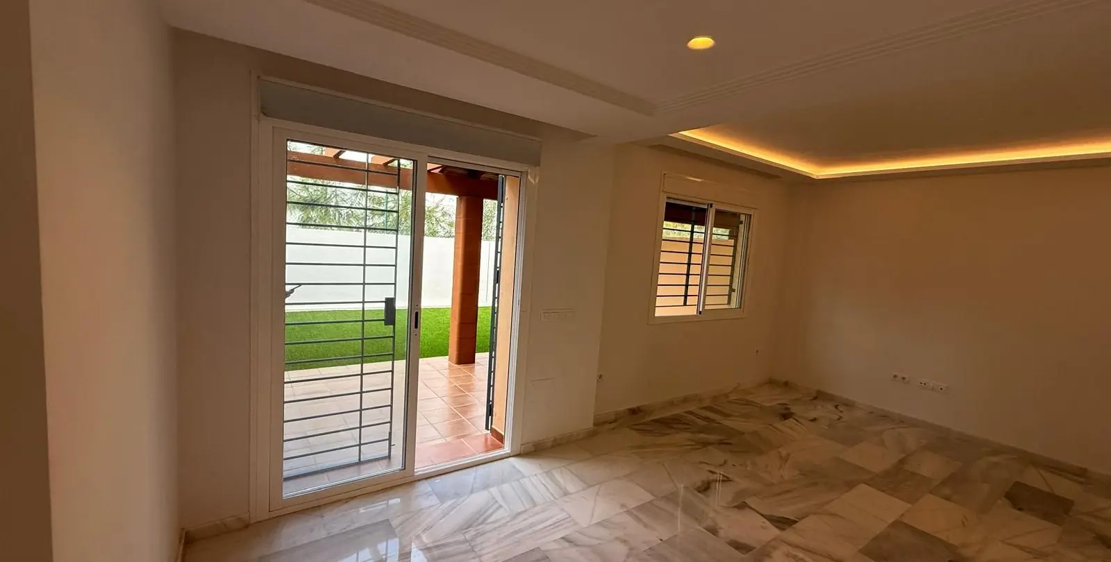Sale of semi-detached house in Calahonda 3